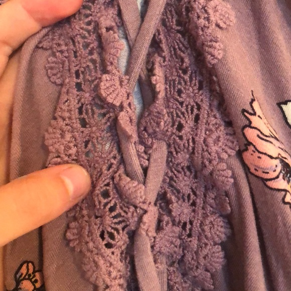 Like new soft purple long sleeve - Picture 4 of 4